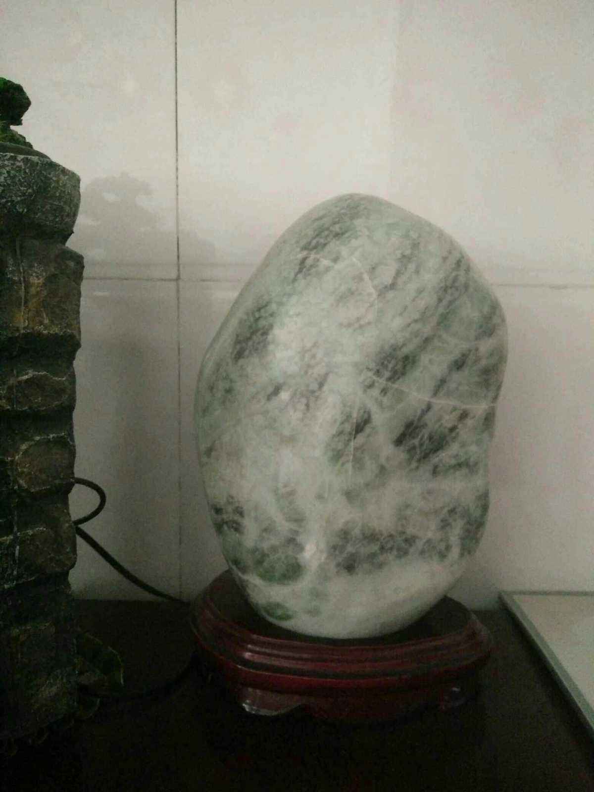 5r2v32lrhRRh.jpg