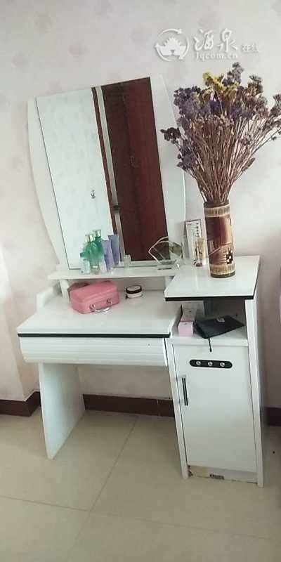 梳妆台.jpg