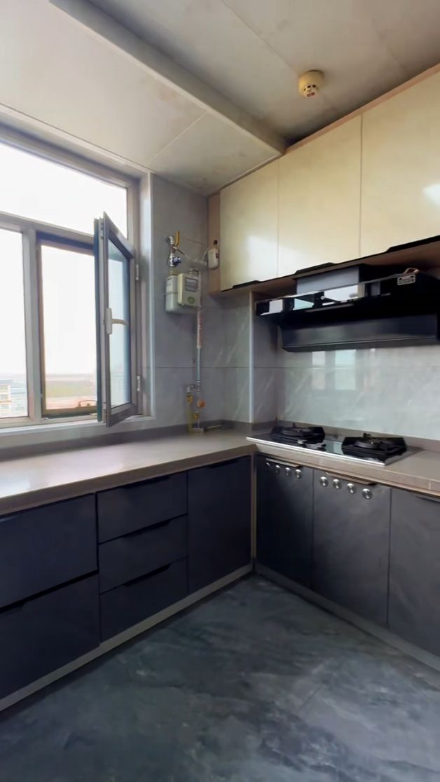 retouch_2025082616451218.jpg