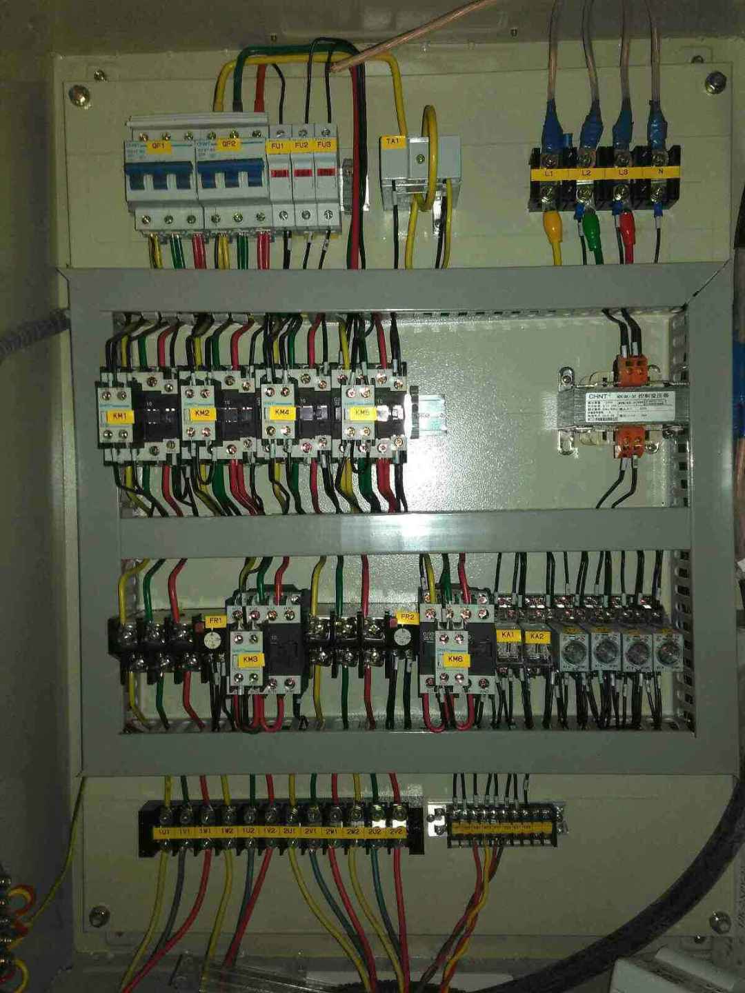配电柜常用电气配件图片